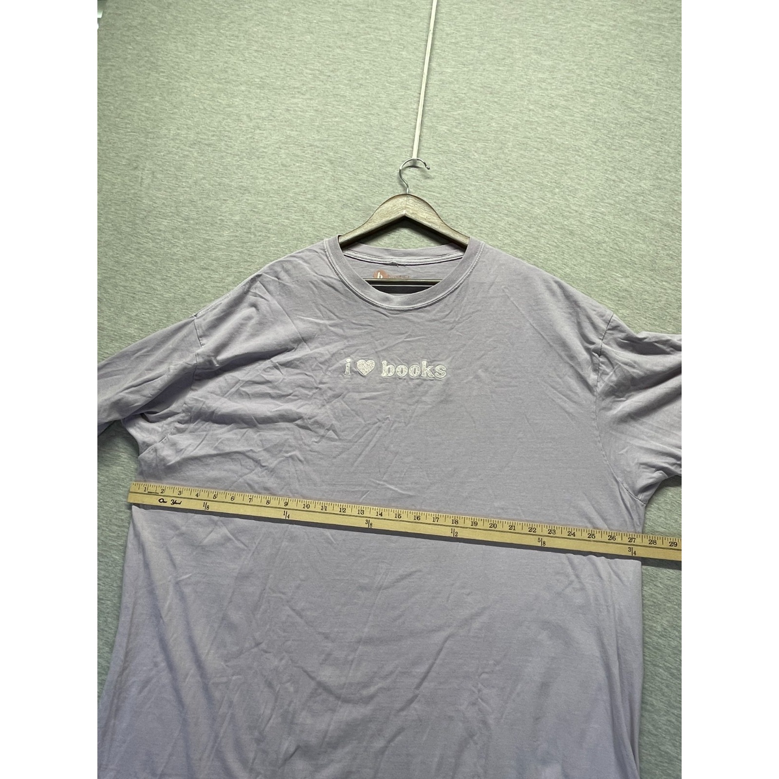 The Bookish Goods T Shirt Unisex 3xl Lilac Embroidered I Heart Books Cotton — image 5 of 6